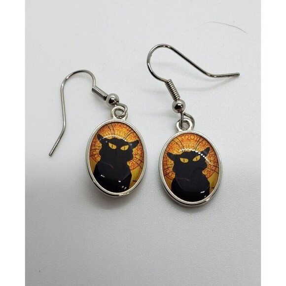 Unbranded Jewelry - Black Cat Earrings with orange to yellow background